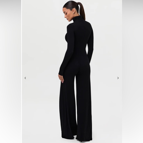32. Naked Wardrobe $98 NW SCULPT WIDE-LEG JUMPSUIT in black - Picture 4 of 4